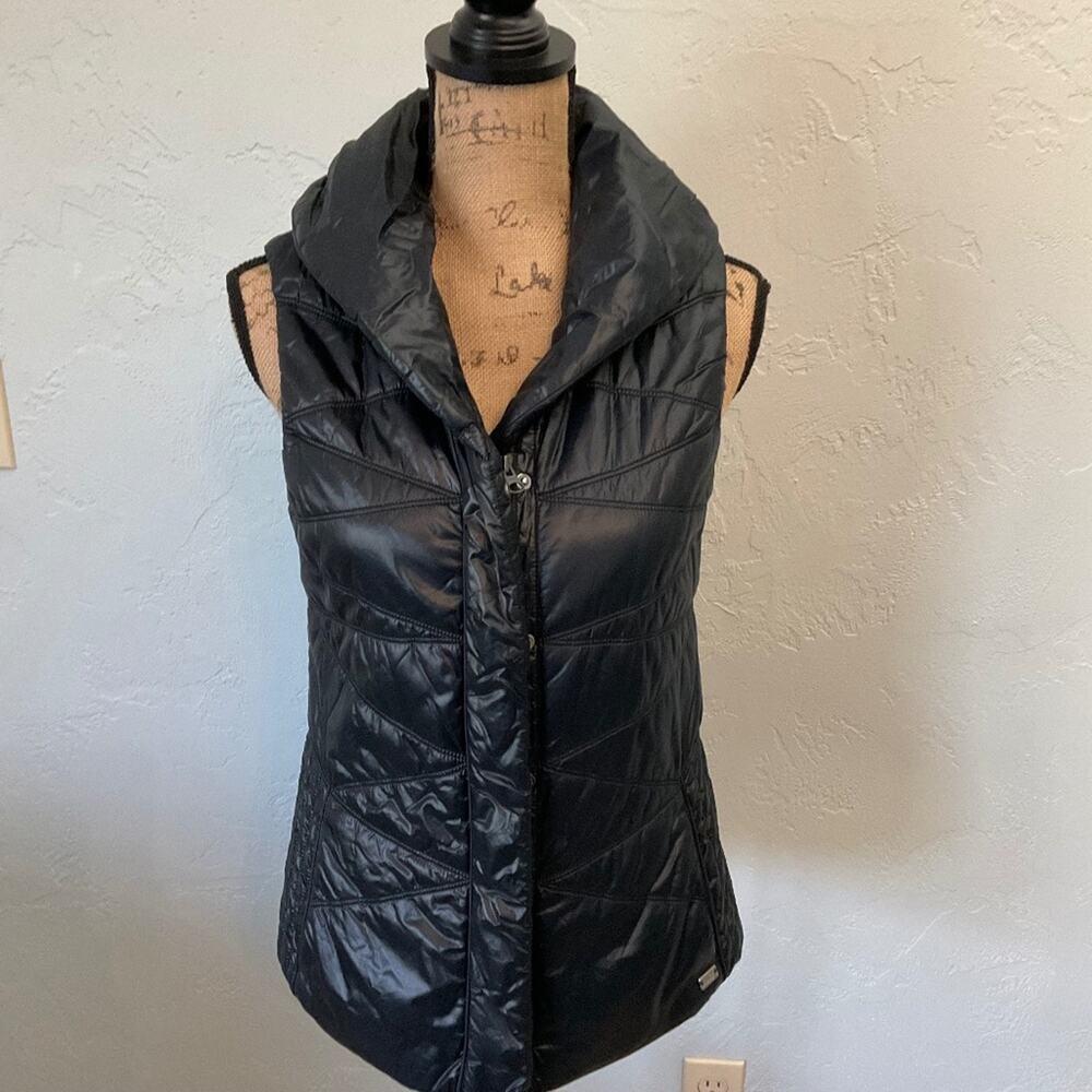 Lucy Puffer Vest Women’s Quilted Nylon Sleeveless Black Lightweight gym layer S